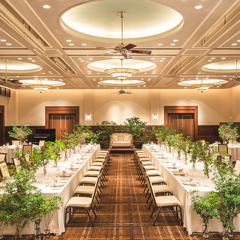 ウエディングの披露宴会場オリエンタル風景